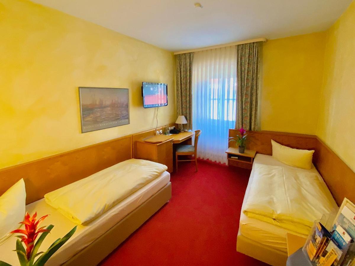 Meister Baer Hotel Ostbayern Floss Екстер'єр фото