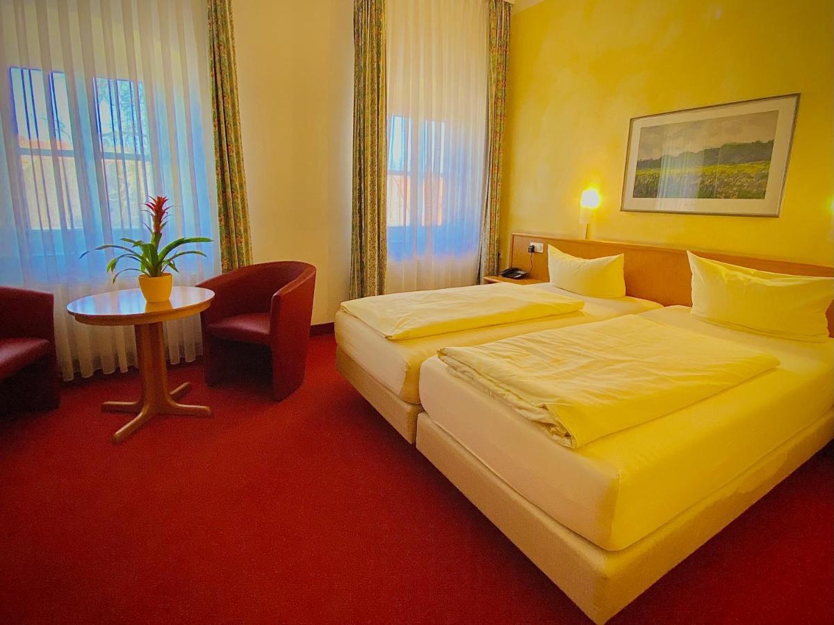 Meister Baer Hotel Ostbayern Floss Екстер'єр фото